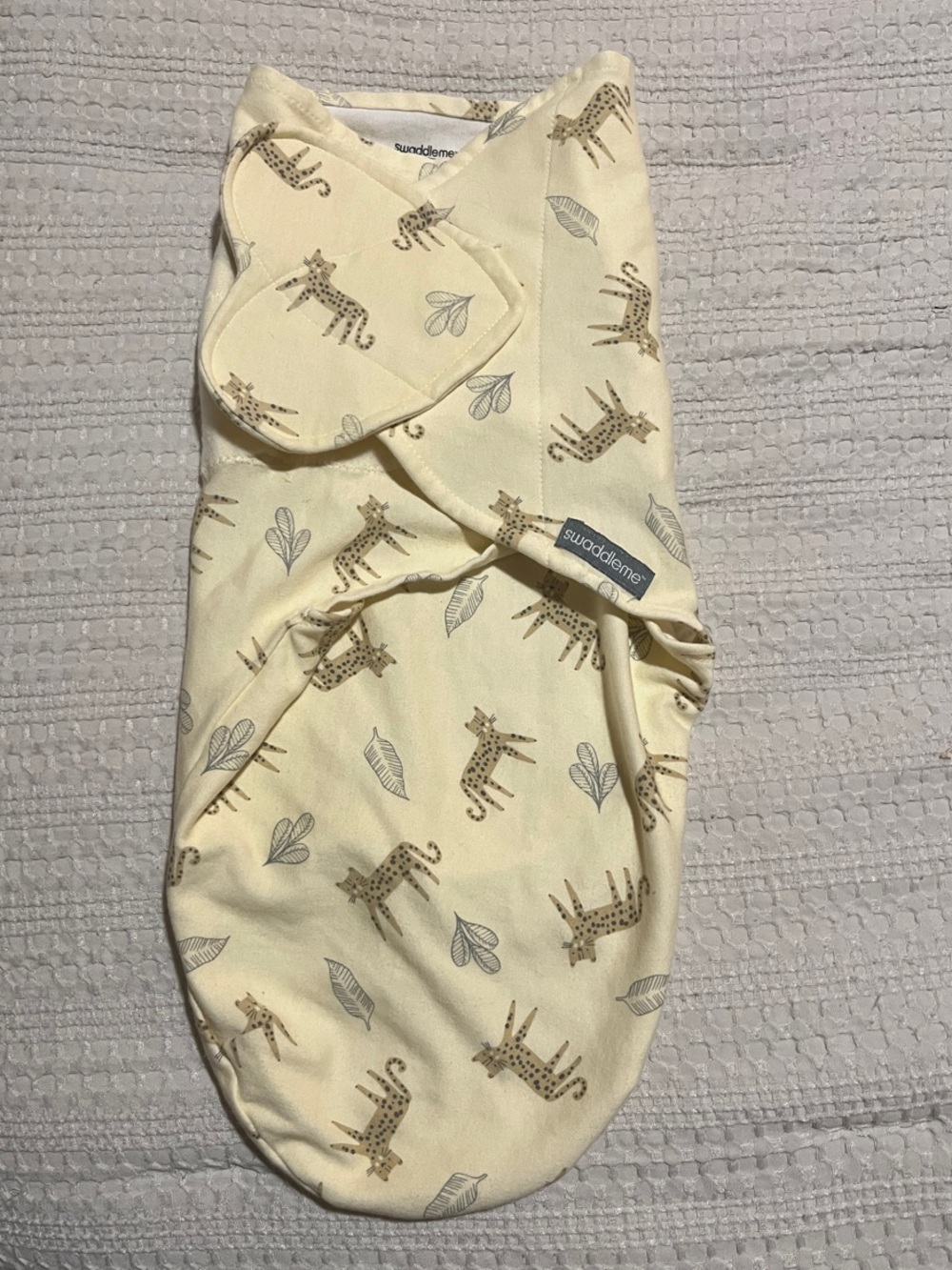 SwaddleMe Cream Giraffe Print Infant Swaddle
